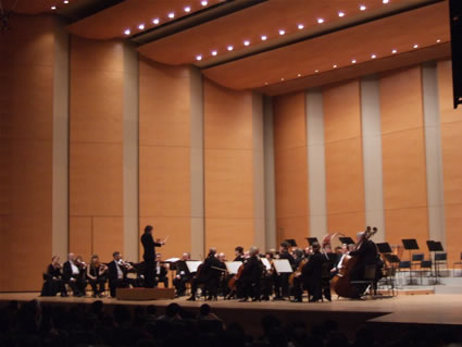 502_0ageconcert07.jpg