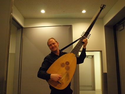 505_theorbo01.jpg