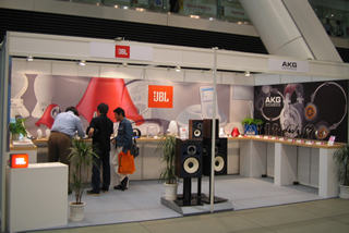 503_jbl1.jpg