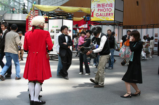 504_redmozart1.jpg